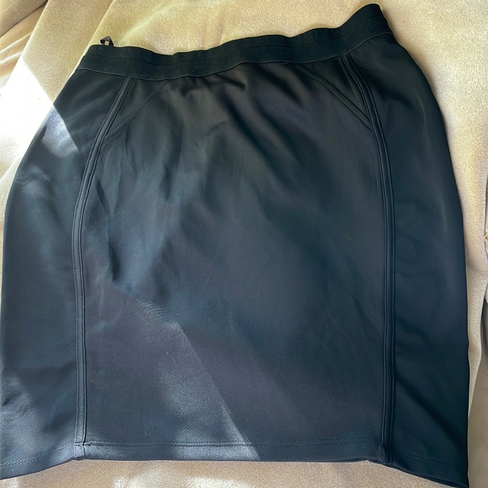 Dash by Kardashian Stretchy Black Knee Length Skirt great condition flattering